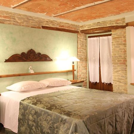 Agriturismo Ercolana Neviglie Phòng bức ảnh