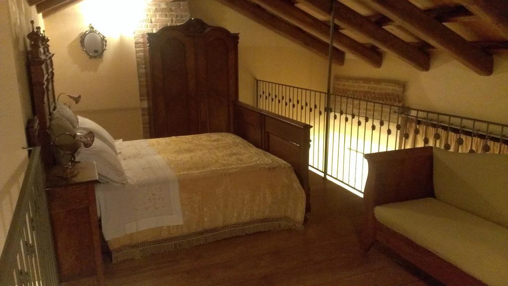 Agriturismo Ercolana Neviglie Phòng bức ảnh